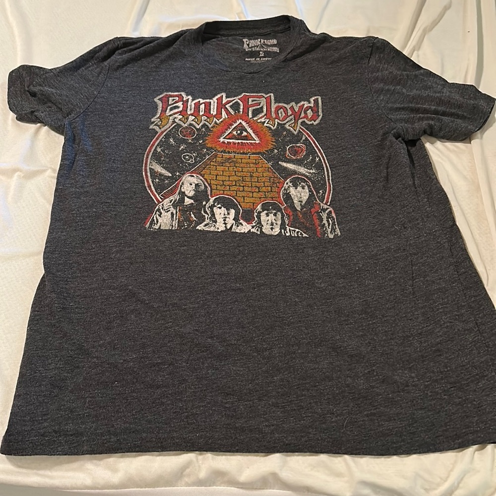 Pink Floyd 2017 Band Shirt Size Large